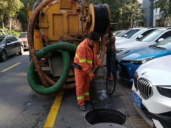 陆良排污管道清淤