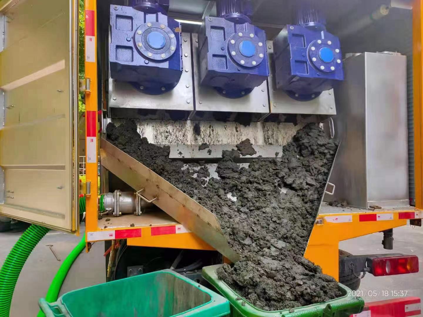 陆良化粪池清掏城市维护站-泥浆净化干湿分离处理